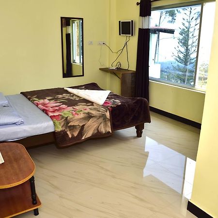 J R Mist Valley Inn Udagamandalam Exterior photo